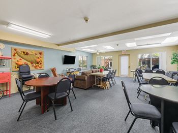 Social lounge at Meridian Court in Federal Way WA